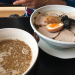 愛食飯店 - 醤油つけ麺 ちゃーしゅう ¥880