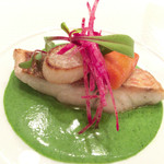 ロドラント ミノルナキジン - イトヨリのポワレ クレソンのソース 人参、こごみ、ウドのソテー