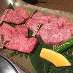 炭焼肉 石田屋。 - 