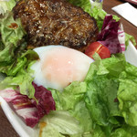 スチーム ロコモティブ ウィズ ポポンデッタ - ロコモコ丼