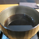 カフェ 倶利 - 37000円の鎌倉彫のカップ上からアップ
