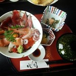 竈煙 心月 - 旬海の海鮮丼1490円／平成28年5月