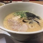 Golden Pork Tonkotsu Ramen Bar - 豚骨ラーメン