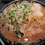 とんこつラーメン、こってり、750円。