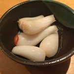 小料理 石蕗 - ママさんお手製の塩らっきょう