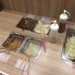 天下一品 - 【2016年03月】フリーコーナーの辛子もやしとオニオンマリネ、ナドナド。