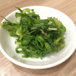 天下一品 - 【2016年03月】フリーコーナーのネギ、ウェットな感じでイマイチな雰囲気、やるんならもう少し、キレイに提供して欲しい。