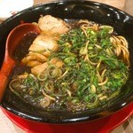 天下一品 - 【2016年03月】ビターブラックラーメン(並)、にフリースペースのネギを入れてみた。