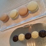 ベージュ アラン・デュカス 東京 - 