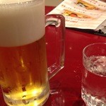 Isomaru - 生小のグラスと日本酒のグラス、比較