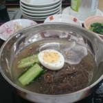 韓国家庭料理 ソナム - 韓国ミズ冷麺定食。 
