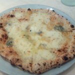 ナプレ - 本日のおすすめピッツァ（4種のチーズ）