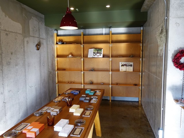 Craft Chocolate Works Ikejiriohashi Mishuku Chocolate Tabelog