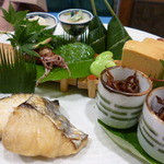 和ごころ 泉 - 焼き物やカステラ玉子、一寸豆　蛍烏賊　粽寿司　いかなご等々。。