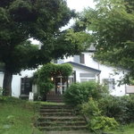 エグ・ヴィヴ - 【2010年09月】ホントにパン屋さん？という外観。