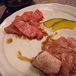 京の焼肉処 弘 - 追加で鶏モモと和牛上ロースを・・