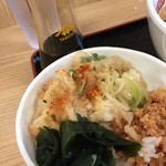 Hakone Soba - Apr, 2016　かき揚げ丼　後ろにヤマサ醤油