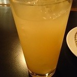 ワインと串揚げ こぱん - グレープフルーツジュース（350円）。