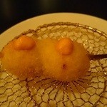 ワインと串揚げ こぱん - うずら煮玉子とウニソース。