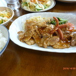 ポーム - 焼肉定食
味噌汁・サラダ付