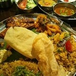 サイーファ ケバブ アンド ビリヤニ - トラディショナル スパイシー タリ
                                990円