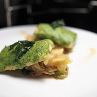 Lounge & Dining G - サーモンのパヴェ　春キャベツと桜エビのエチュベ