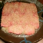 焼肉 十々 - 上ねぎタン塩 [2,900円]と上カルビ塩 [3,200円]
            ねぎ塩の美しいベールをまとって登場(*´-`)