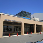 ワン・ツー・ドン - 建物手前左側に