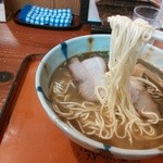 麺房 昭和呈 - ストレート細麺