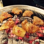 ホルモン しばうら - 牛スジ。これが特においしかった〜