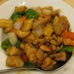 好好亭 - 【新店舗】食べ放題ﾒﾆｭｰの鶏肉とカシューナッツの炒め。