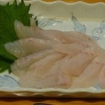 Serino Hana - 2016/05/02 18:00頃 白身の魚の刺身を所望したら珍しい魚とのこと。美味しかったがわからなかったf(^_^;