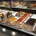 パティスリー イケダ - ショーケース