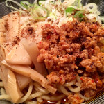 雷伝 - 汁なし麻辣麺、中盛り