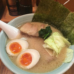 豚骨醬油ラーメン上野商店  - 豚骨醤油ラーメン(味玉ラーメン)780円(の筈)