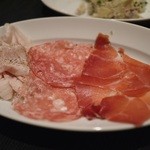 VINO STAND オーパ！ - ディナー：衝撃の食べ放題生ハム達♡