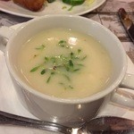Restaurant Haesje Claes - ホワイトアスパラのスープ（6.25ユーロのハーフ）