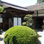 長岳寺 - 五智堂（重要文化財・鎌倉期）入り口