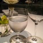 シェ・イノ - ここでもウォーター（ガス入り）