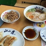 山小屋ラーメン - 料理写真: