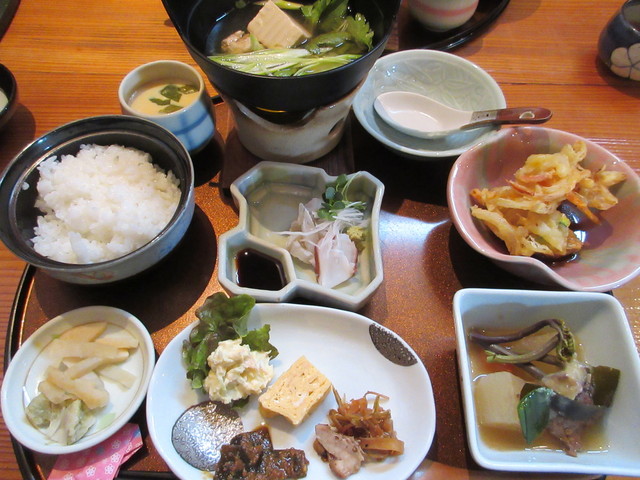 味処よし田 徳力公団前 レストラン その他 食べログ 味処よし田 徳力公団前 レストラン その他 食べログ