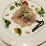 マッシュルーム - 愛媛県産イシダイとハナビラタケのカルパッチョ