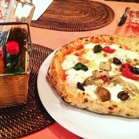 リチェッタ - トマトとキノコのハーフ＆ハーフ。