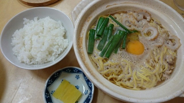 鍋焼きラーメン千秋>