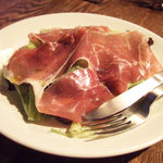 スパイスカフェ - パルマ産生ハムのサラダ