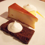 スパイスカフェ - おまかせコースのデザート3種。チョコレートケーキ、カスタードプリン、マンゴムース