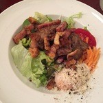 プティタプティ - 鶏レバーと砂肝のサラダ