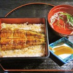 うな重・小。2800円