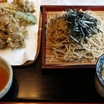 Soba Gurume Hanasaki - 【H28.5.5】舞茸天ぷらの蕎麦1150円。