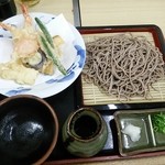 そば処平原 - 天ざるそば（海老二尾）　880円
